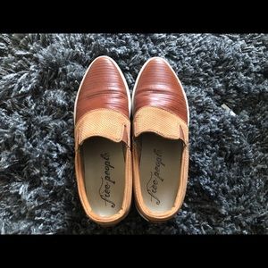 Free People leather sneaker Size 37, 7
